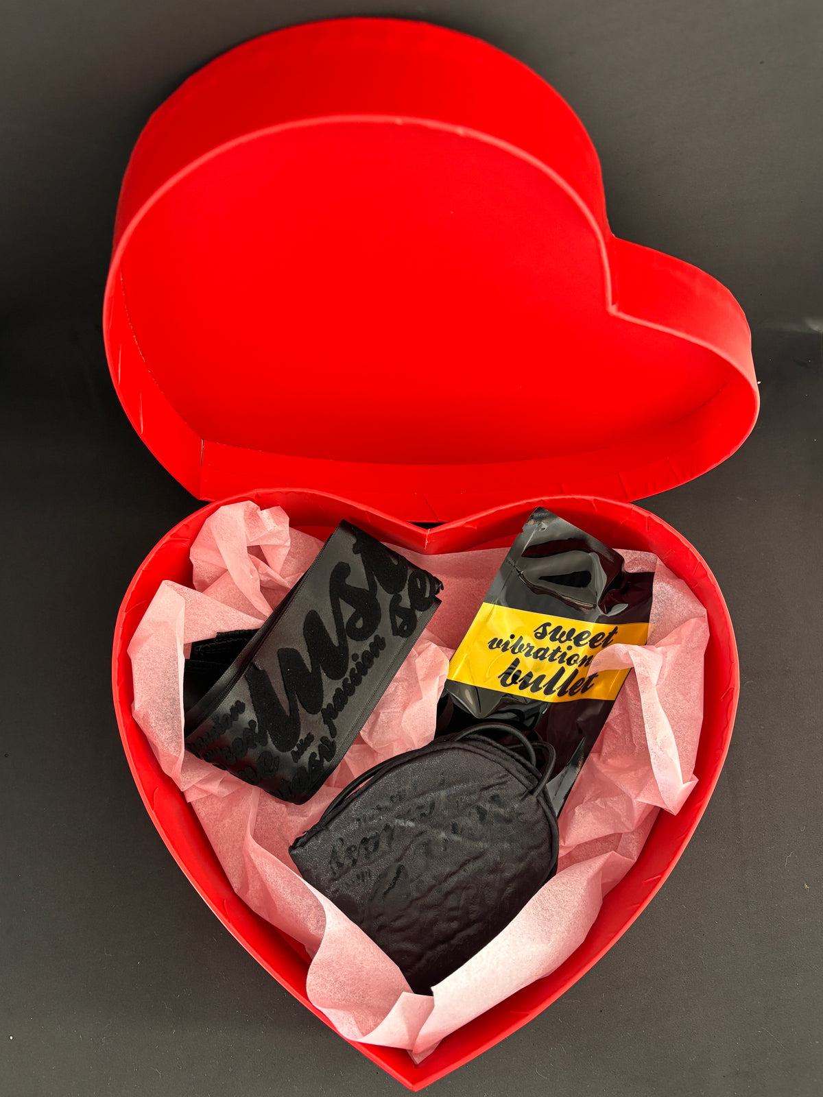 Coffret Masque, stimulateur& Lien Sensuel – Noir